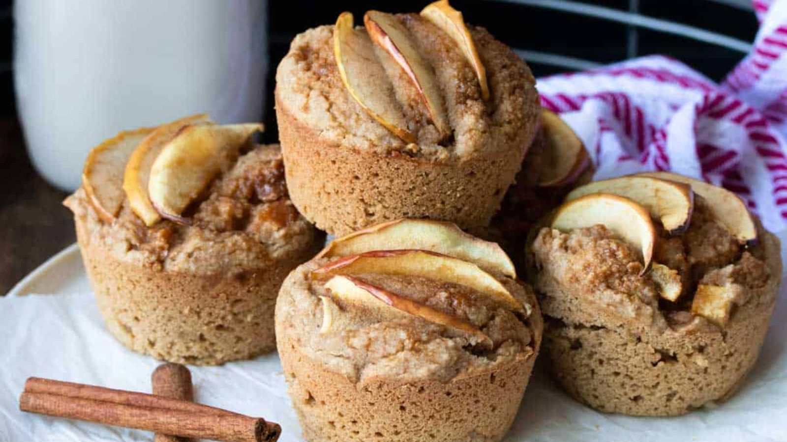 Vegan Apple Muffins