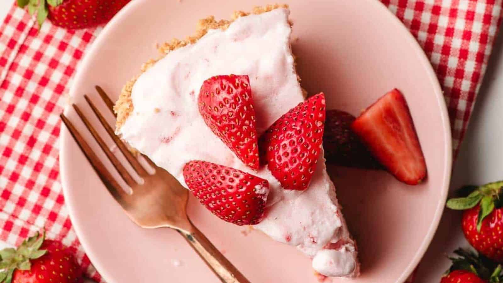 Frozen Strawberry Pie (No Bake!)