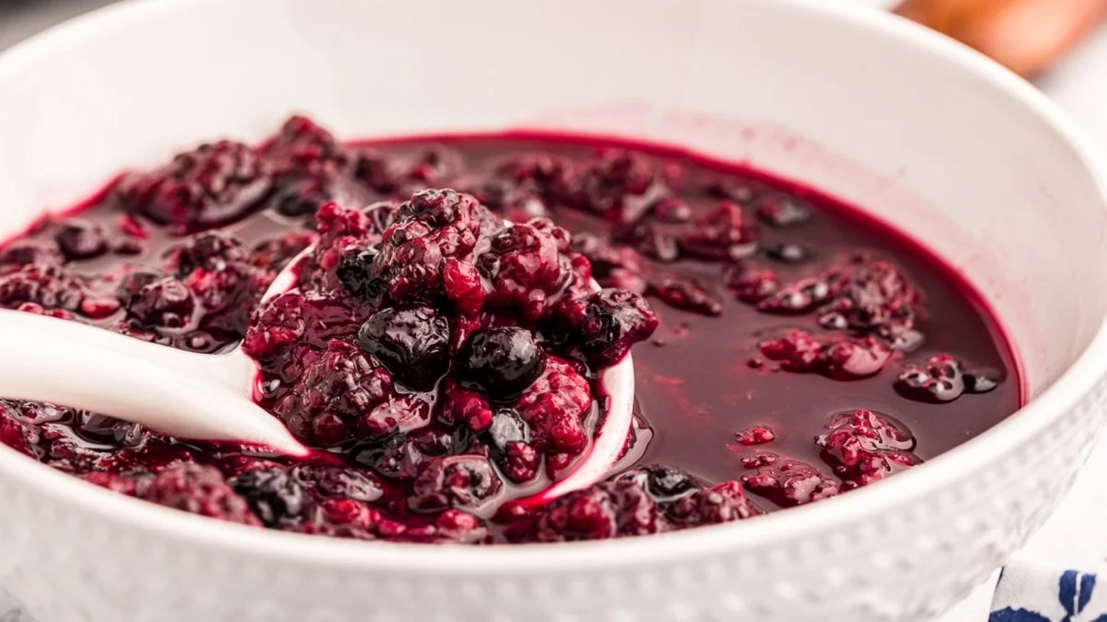 Slow Cooker Warm Berry Compote