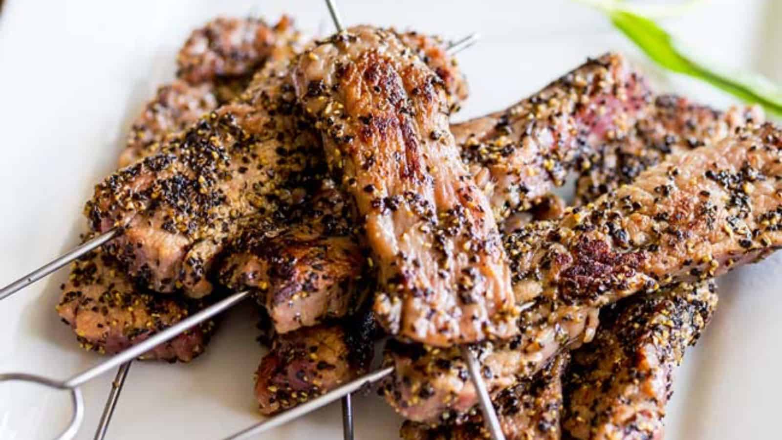 SUPER TENDER PEPPER BEEF SKEWERS