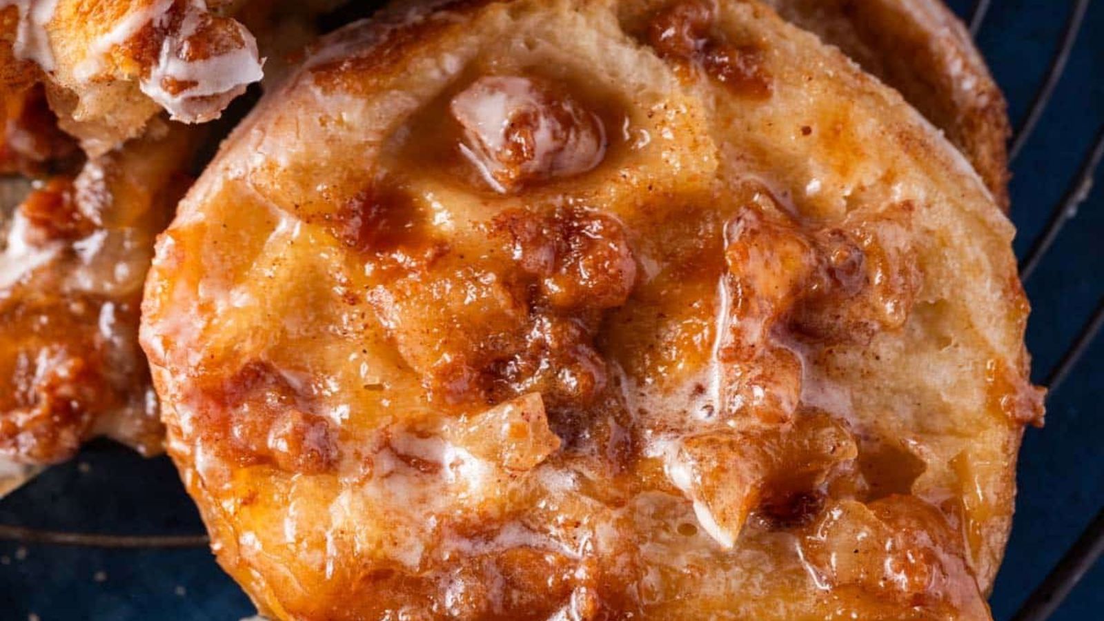 Caramel Apple Pull Apart Bread