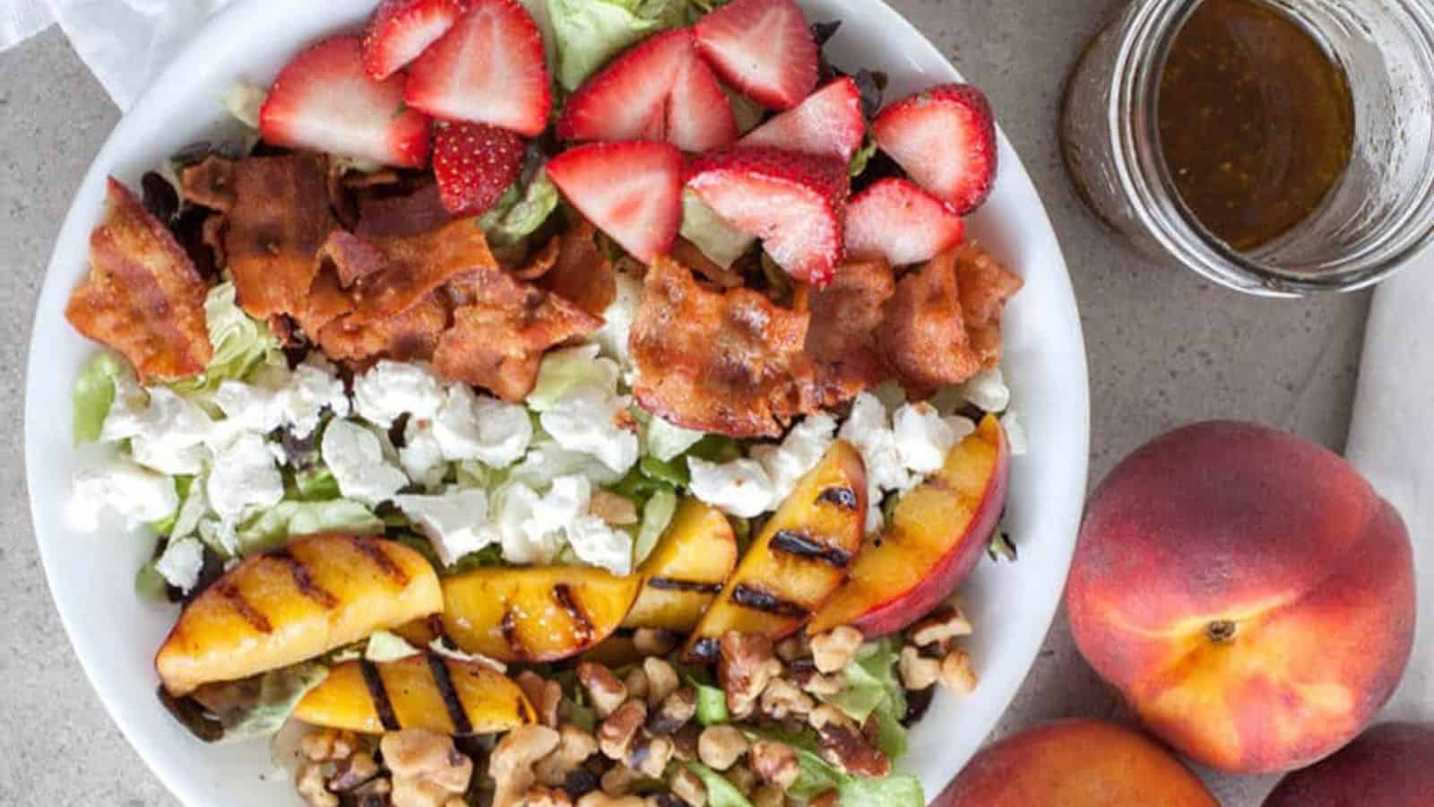 Grilled Peach and Bacon Salad