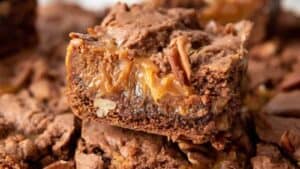 Easy Chocolate Turtle Brownies