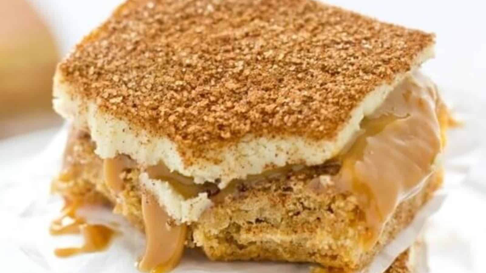 Snickerdoodle Caramel Bars