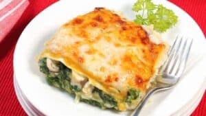 Creamy White Chicken Lasagna with Spinach