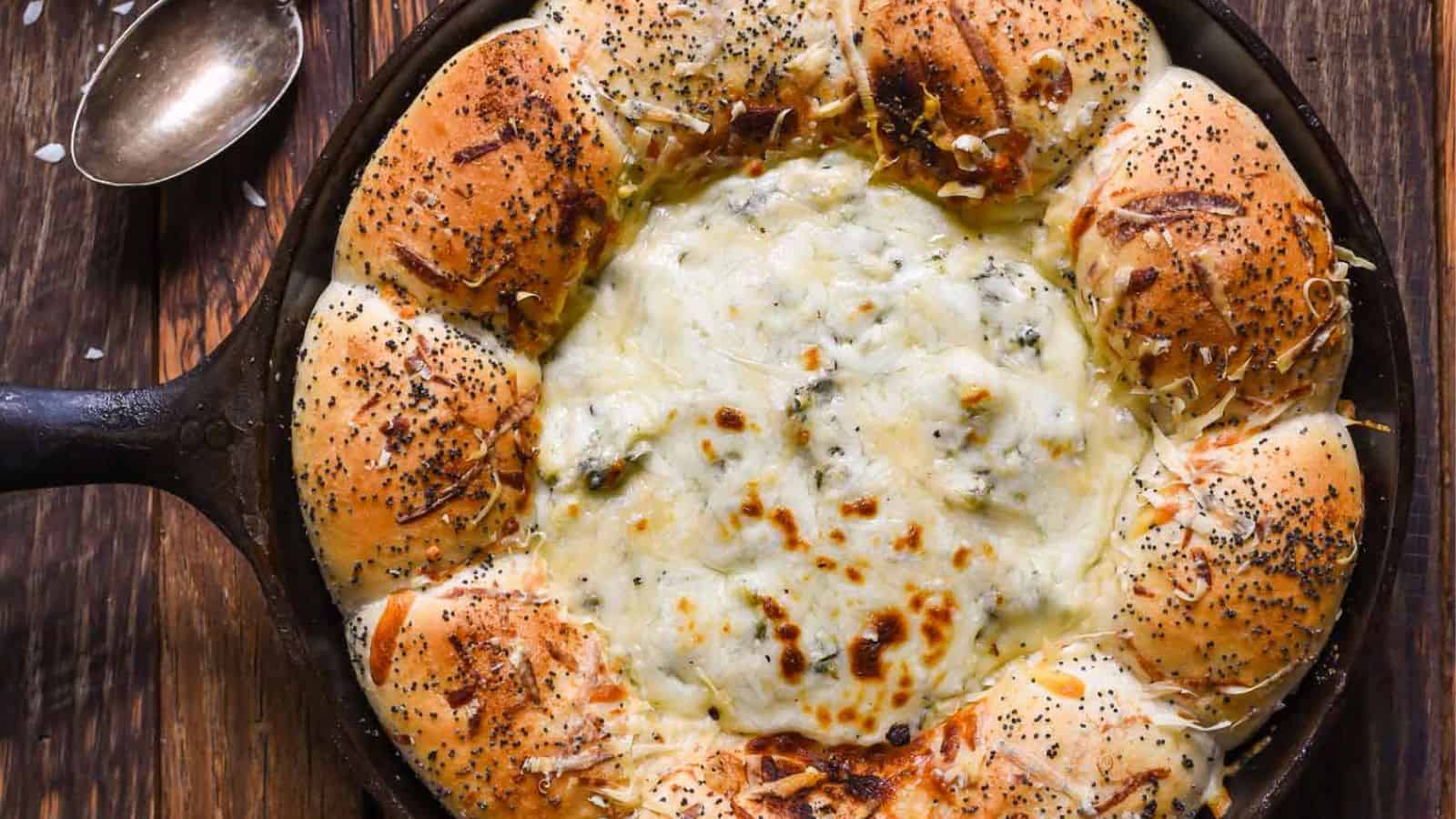 Skillet Bread and Spinach Artichoke Dip