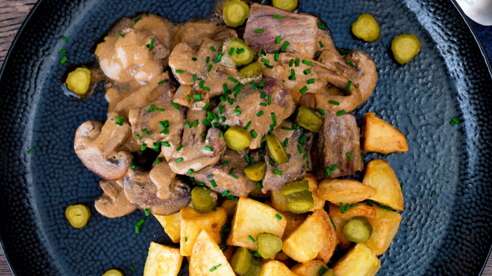 Quick & Easy Beef and Mushroom Stroganoff