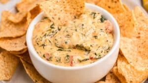 14 Crowd-Favorite Warm Dips Everyone Goes Back For