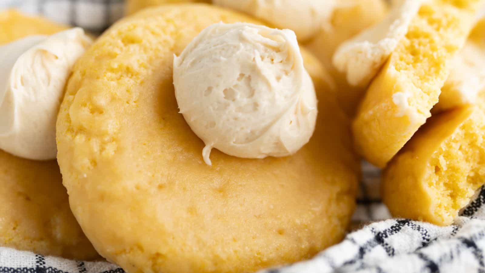 Crumbl Cornbread Cookie