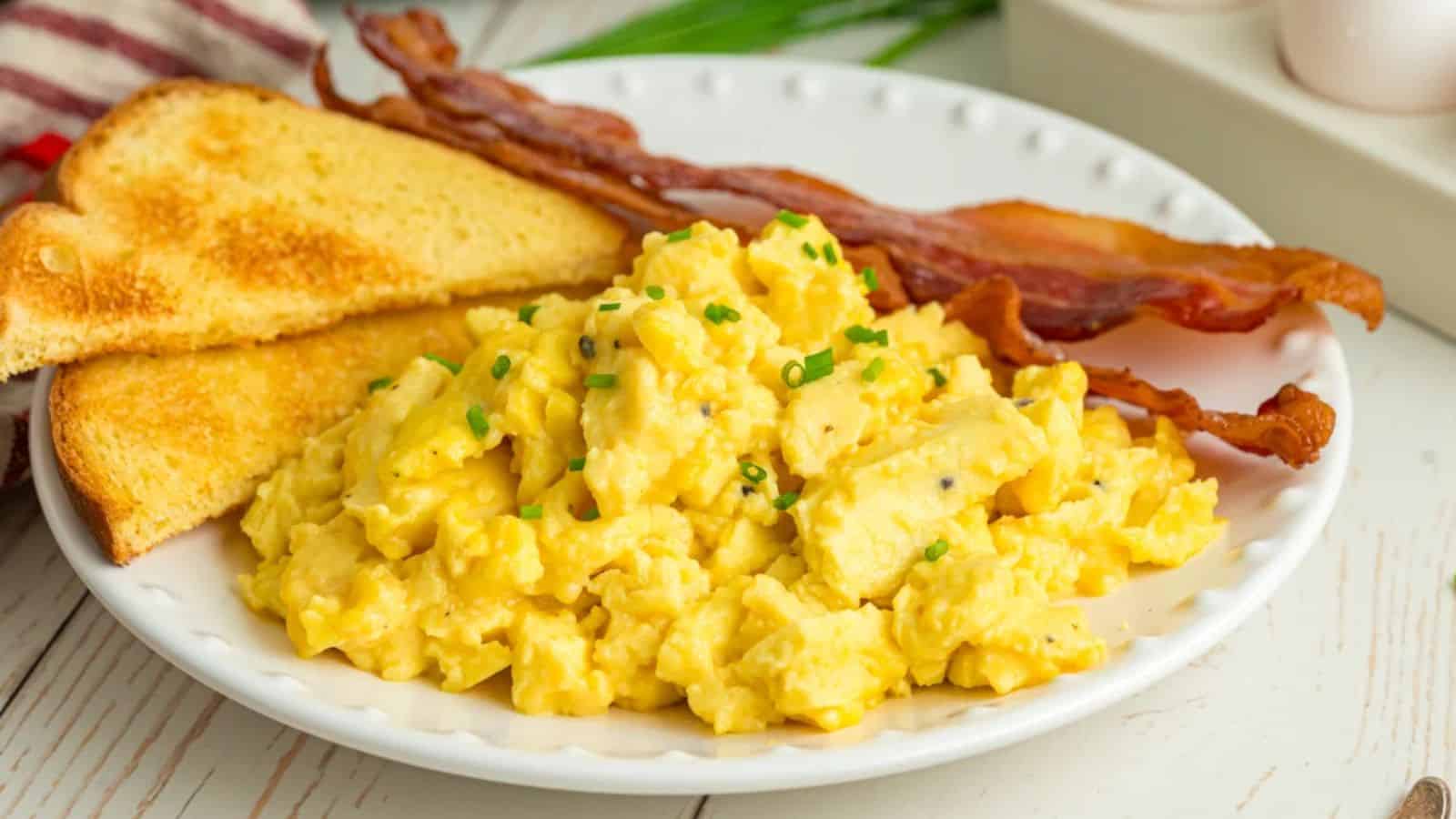 Slow Cooker Scrambled Eggs