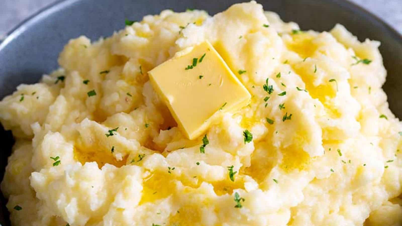 BRITISH MASHED POTATOES