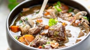 Slow Cooker Beef Burgundy Stew
