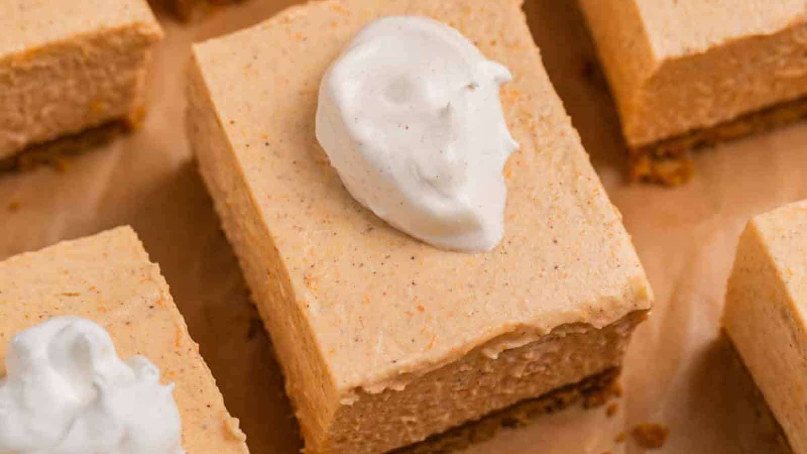NO BAKE PUMPKIN CHEESECAKE BARS