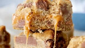 Caramel Cookie Bars