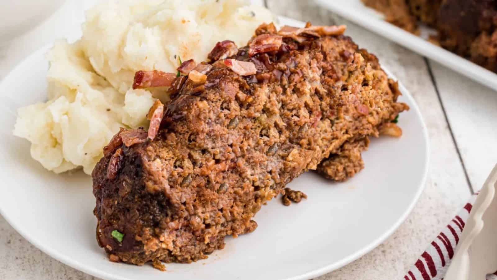 Slow Cooker Bacon Barbecue Meatloaf
