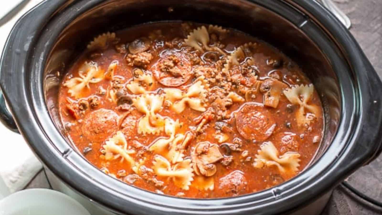 Slow Cooker Pizza and Pasta Soup