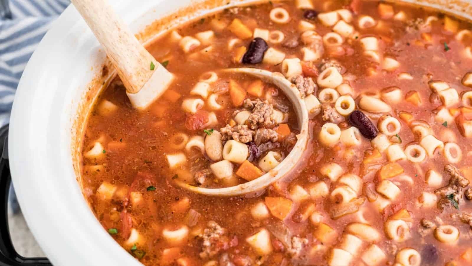Slow Cooker Pasta Fagioli Soup