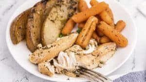Slow Cooker Garlic Butter Chicken and Veggies