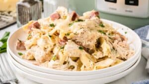 14 Slow Cooker Pasta Meals That Feel Like Home in Every Bite
