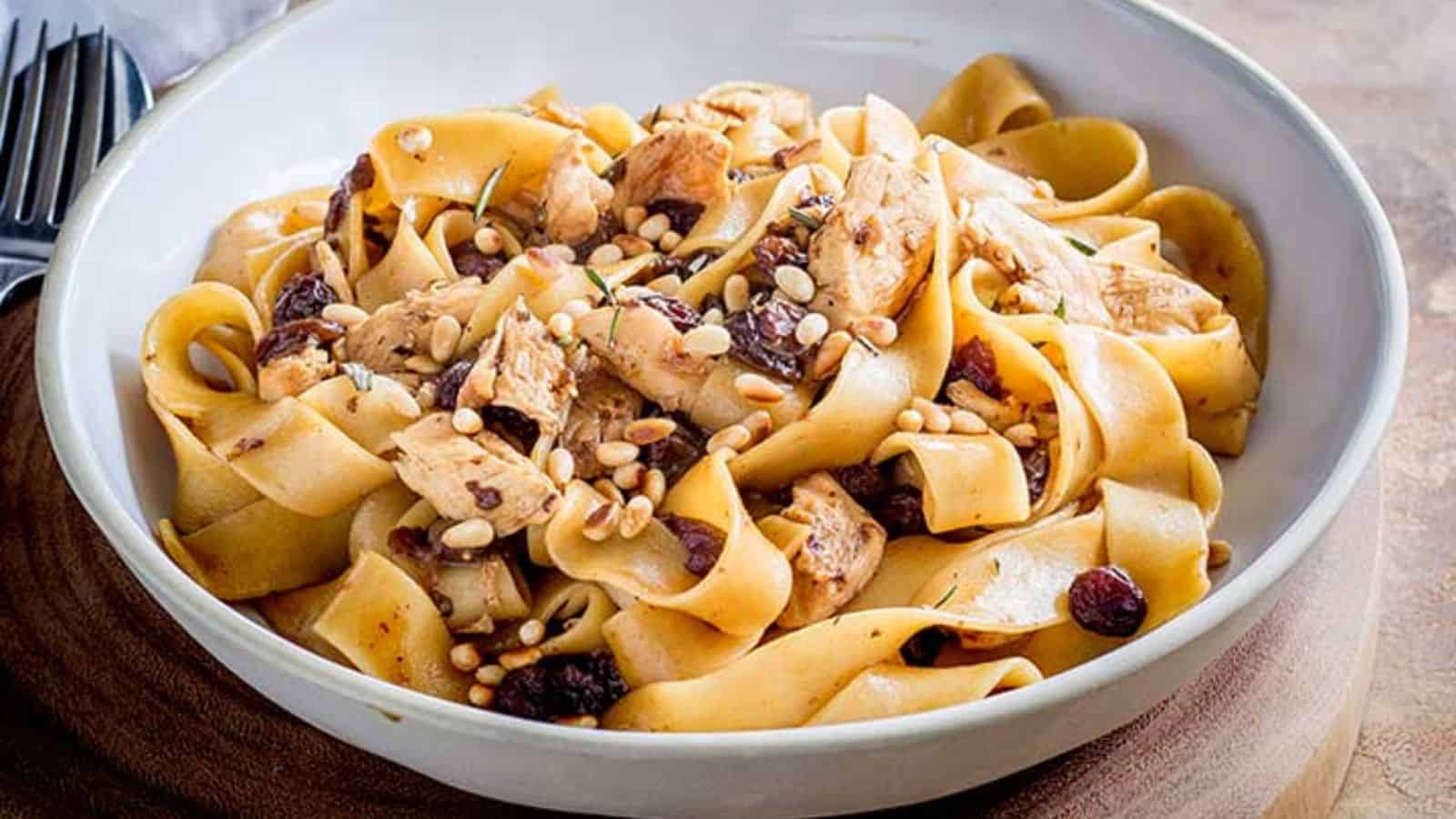 VENETIAN CHICKEN PASTA (ROTISSERIE CHICKEN PASTA)