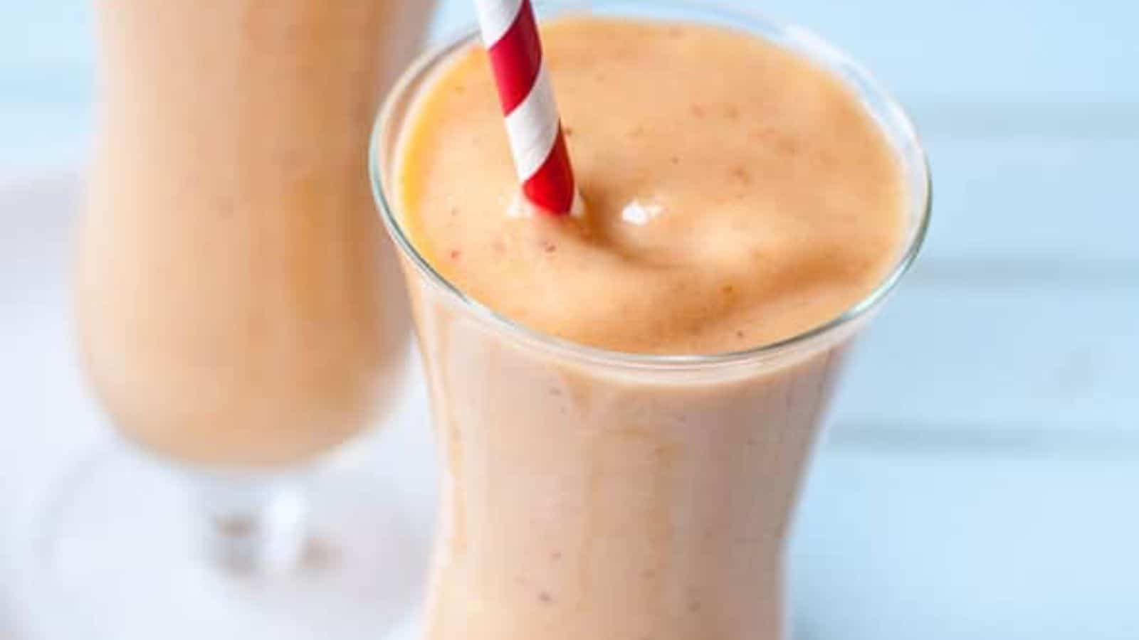 Mango Banana Strawberry Smoothie