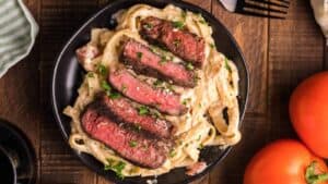 Steak Alfredo (Olive Garden Copycat)