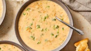 Instant Pot Broccoli Cheddar Soup