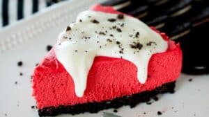Red Velvet Cheesecake