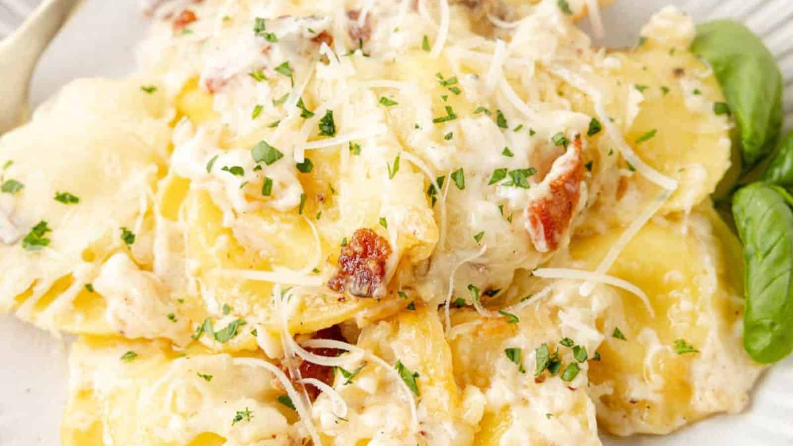 Copycat Olive Garden Ravioli Carbonara