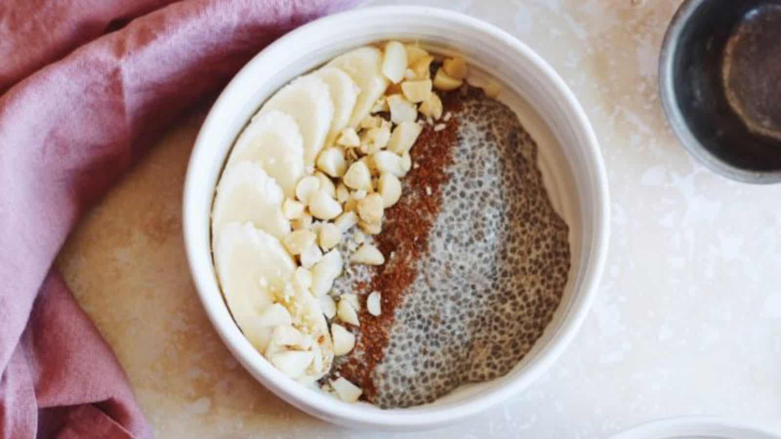 EASY WHOLE30 CHIA PUDDING WITH BANANAS AND MACADAMIA NUTS