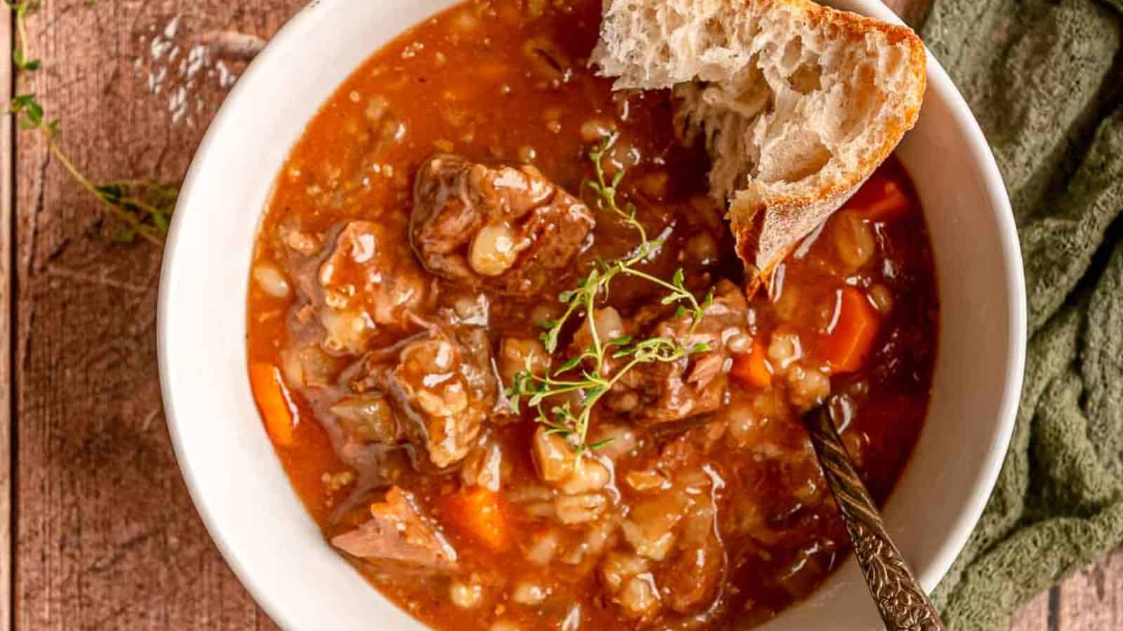 Slow Cooker Beef and Barley Soup