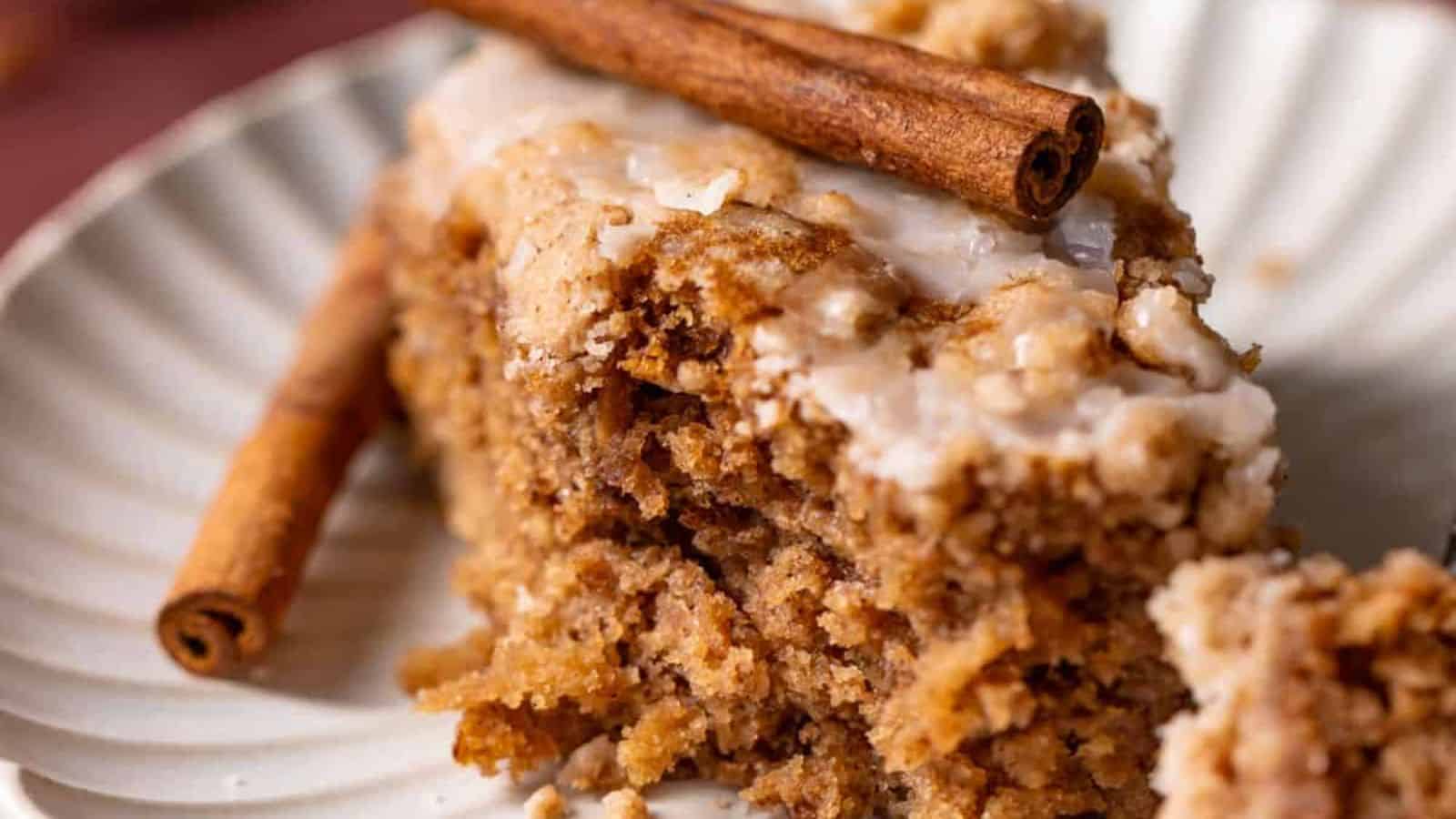 Best Ever Cinnamon Apple Cake