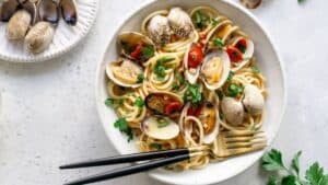 Clam Pasta (Spaghetti Alle Vongole)