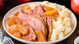 These 14 Ham Dinners Make Family Meals Feel Extra Special