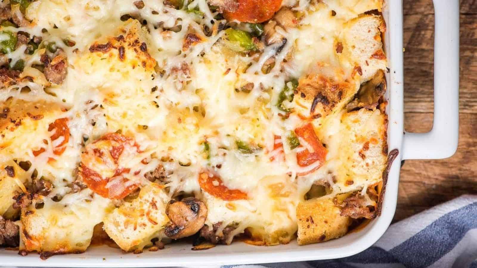 Easy Cheesy Pizza Casserole