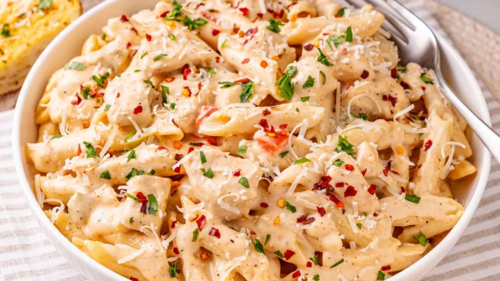 Slow Cooker Cajun Chicken Pasta